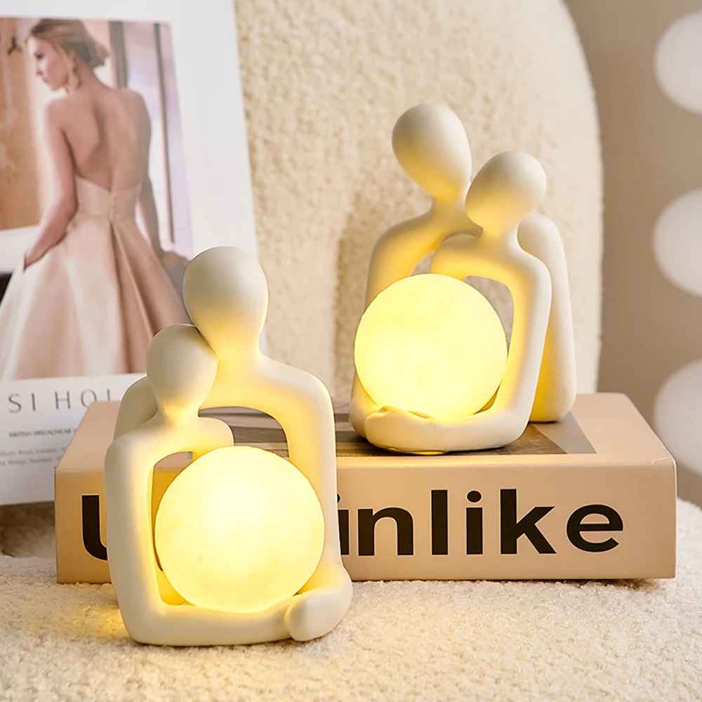 Romantic Nordic Couple Table statue | Stylish Artistic Decor